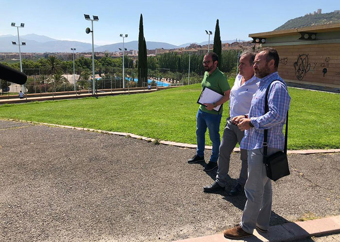 El Ayuntamiento acometerá un plan de mejoras en instalaciones deportivas con la renovación de 1.700 luminarias de Las Fuentezuelas y La Salobreja como primera medida