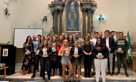 El Ayuntamiento de Martos rinde homenaje a 12 docentes que se han jubilado y a 24 estudiantes por sus expedientes académicos