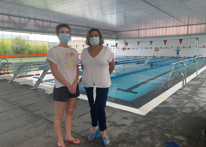 Un total de 150 estudiantes del Virgen de la Villa participa en actividades en la piscina cubierta