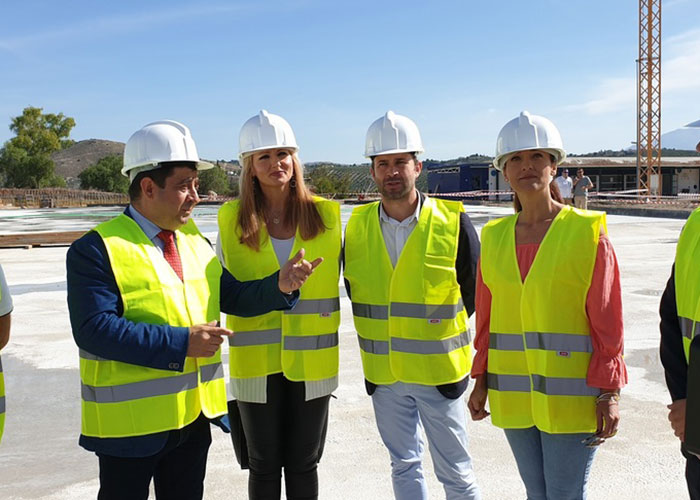 El alcalde destaca que la construcción del Palacio de Deportes Olivo Arena «refuerza la capitalidad» de Jaén y la convierte en una ciudad «más competitiva»