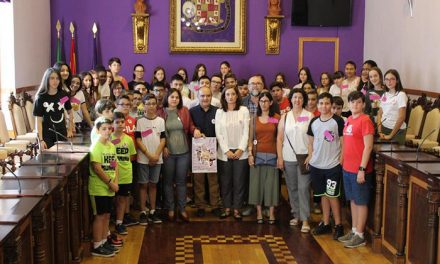 El Ayuntamiento de Jaén participa en el Día Internacional de la Niña en defensa de sus derechos y para reivindicar su papel en la sociedad