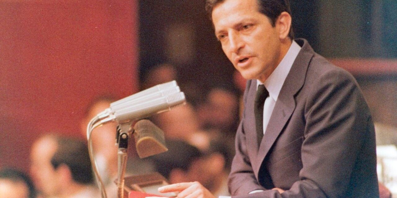 Los inicios del reinado de Juan Carlos I y la Transición democrática española (1975-1982)