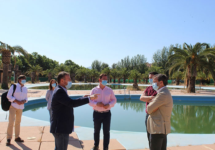 El Ayuntamiento de Jaén invierte cerca de 40.000 euros en la adecuación y mantenimiento de la piscina de Las Fuentezuelas