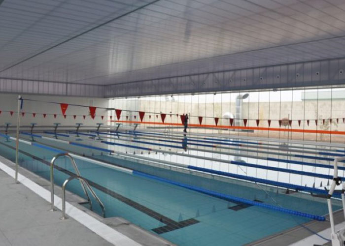 El Ayuntamiento de Martos prepara la apertura de la piscina cubierta para la segunda quincena de enero