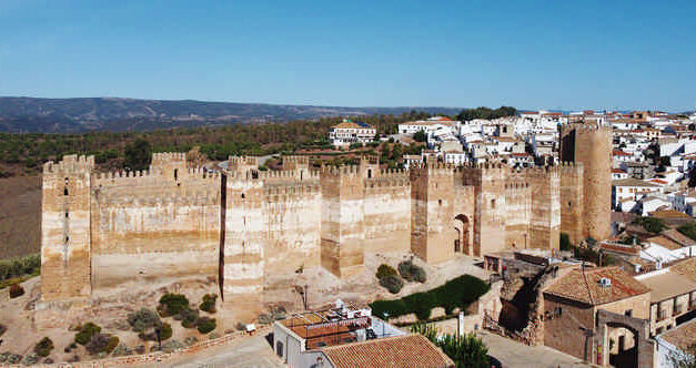 Castillo de Baños de la Encina. Alhaja arquitectónica medieval encallada a orillas del Rumblar