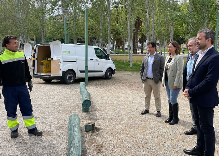 El Ayuntamiento de Jaén informa de la puesta en marcha del servicio de reparación y mantenimiento estable para 74 zonas de juego infantiles de la ciudad